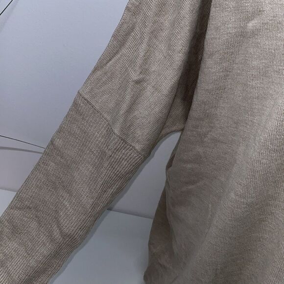 New 14 Th & Union sweater xl - Picture 4 of 6